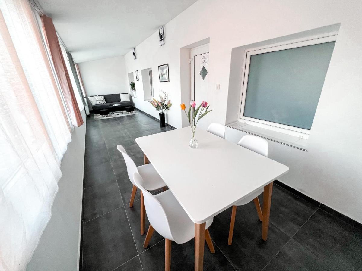 Williams Apartments ปราก ภายนอก รูปภาพ