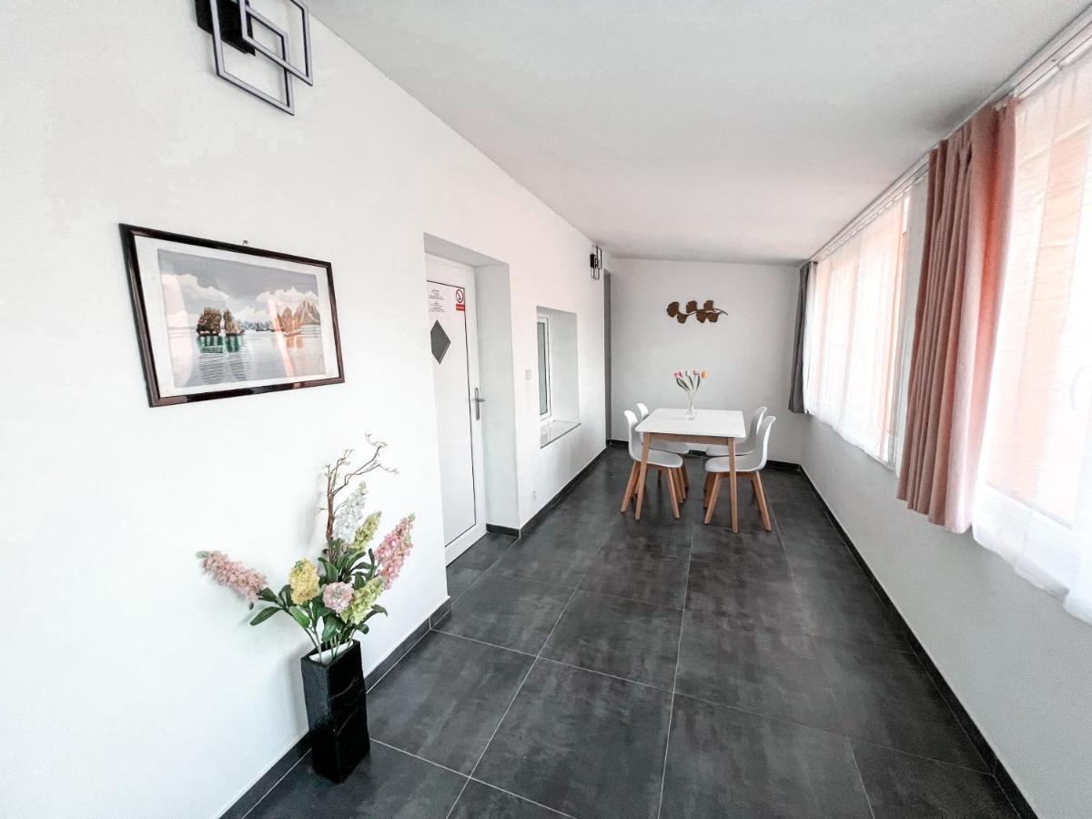 Williams Apartments ปราก ภายนอก รูปภาพ